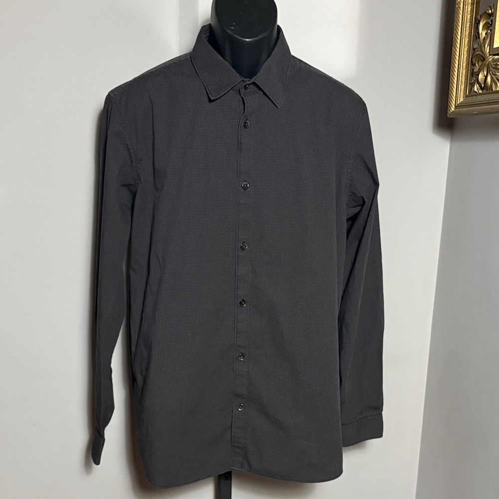 Calvin Klein Size Large Non Iron Dress Shirt Long Sleeve Button Down